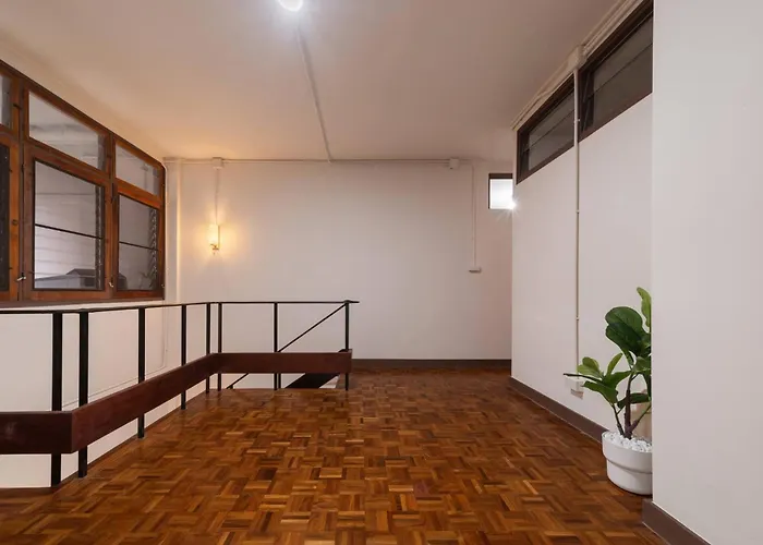 Thonglor|spacious 4br4ba, Fast-wifi, Netflix, Shop Apartment Bangkok